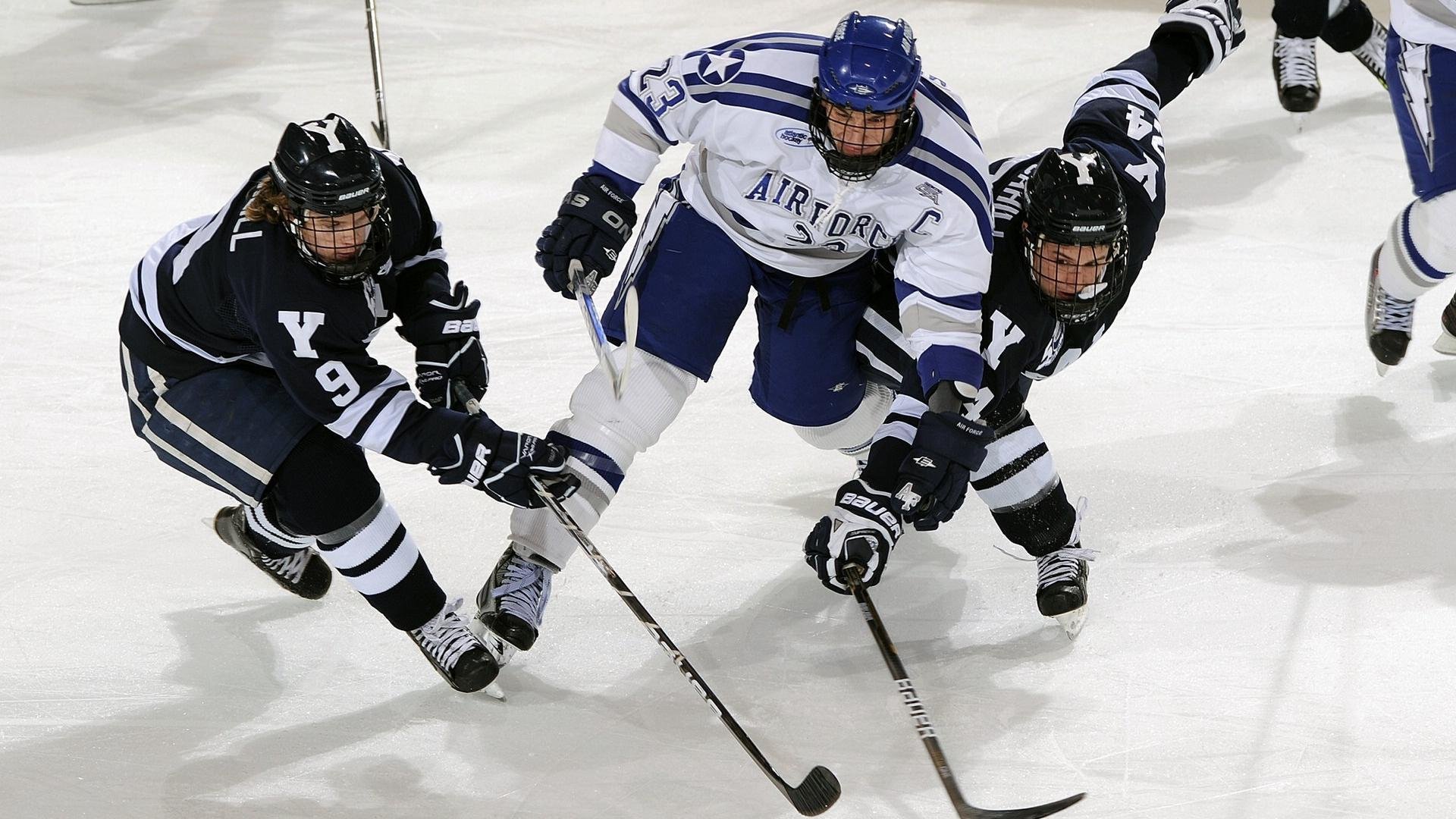 国际足球协会推动裁判标准全球一致,执法水平明显提高,2021足球国际级裁判