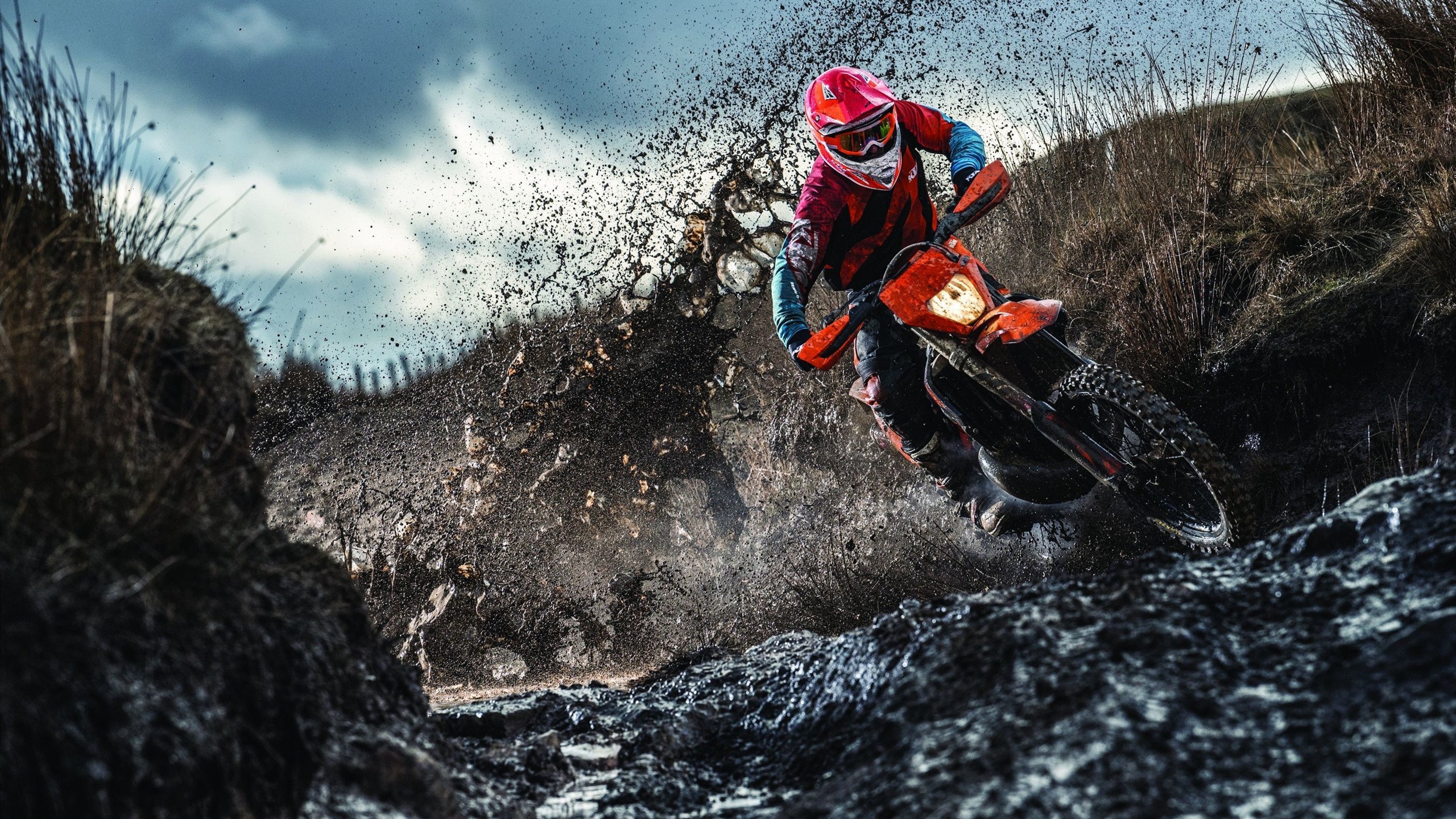 曼联在关键战役中逆转获胜,追赶领头羊